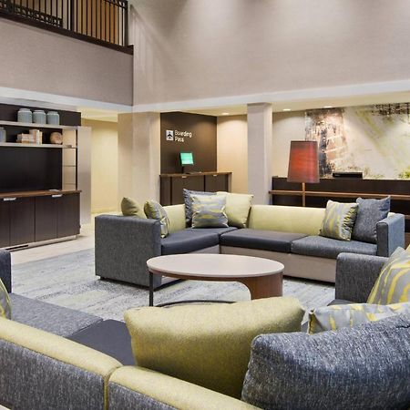 Hotel Courtyard By Marriott Springfield Airport Esterno foto