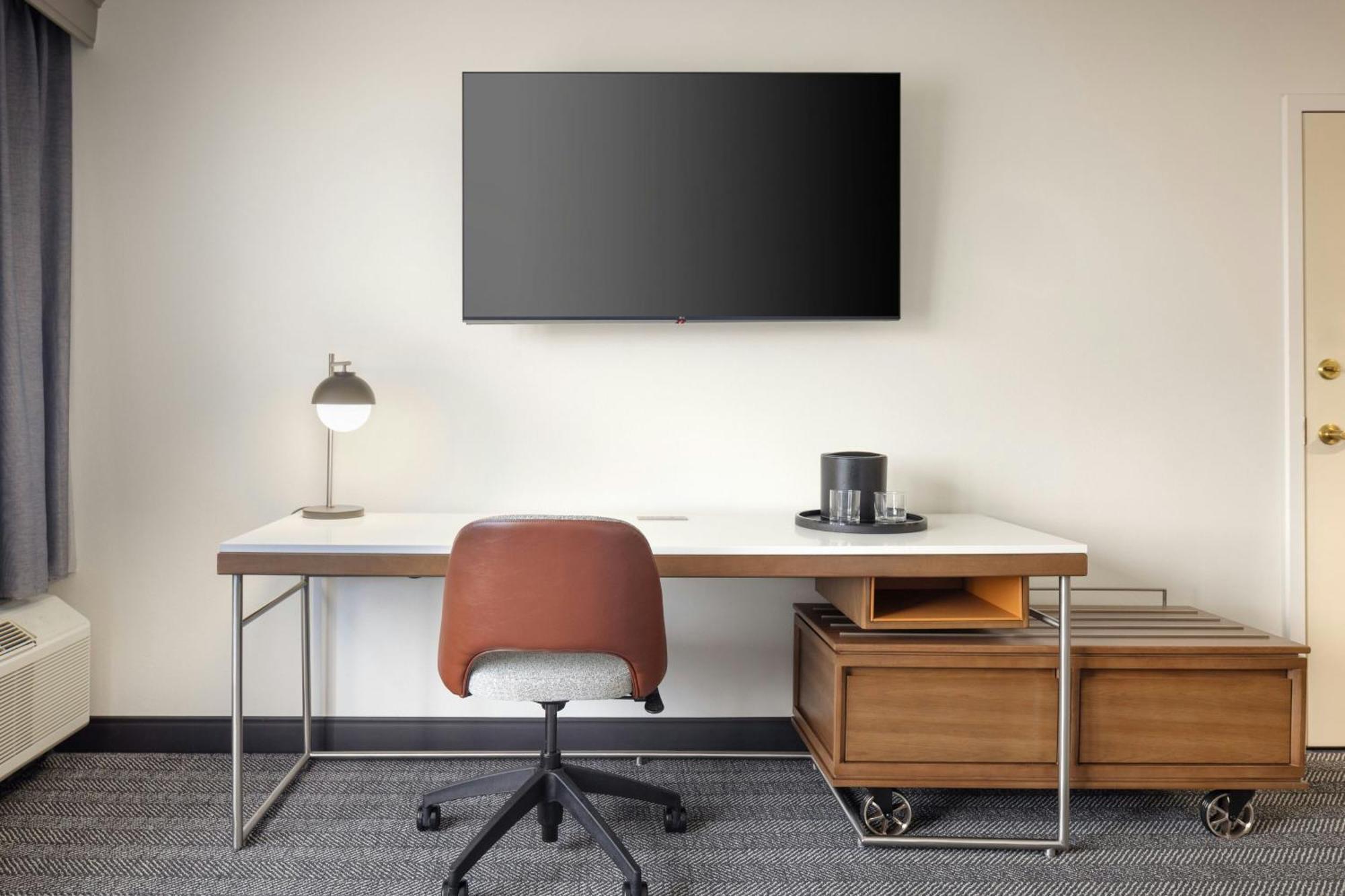 Hotel Courtyard By Marriott Springfield Airport Esterno foto